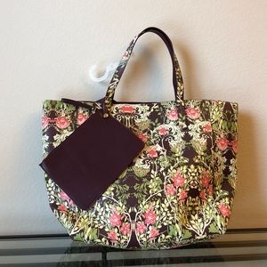 Reversible Tote Floral/Wine Color